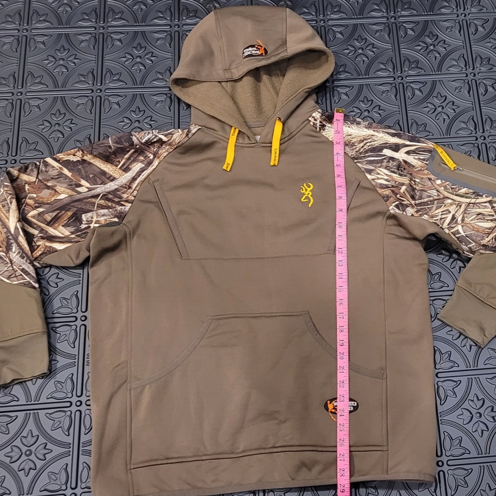 Browning camo hoodie. NWOT.